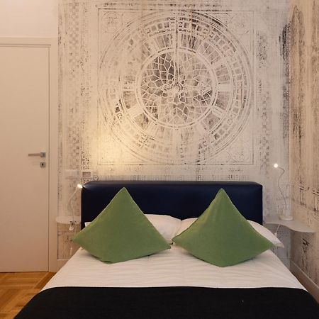 Pignatelli Rooms Napoli Bagian luar foto