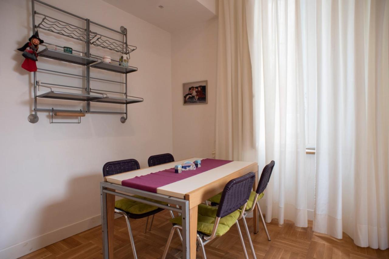 Pignatelli Rooms Napoli Bagian luar foto