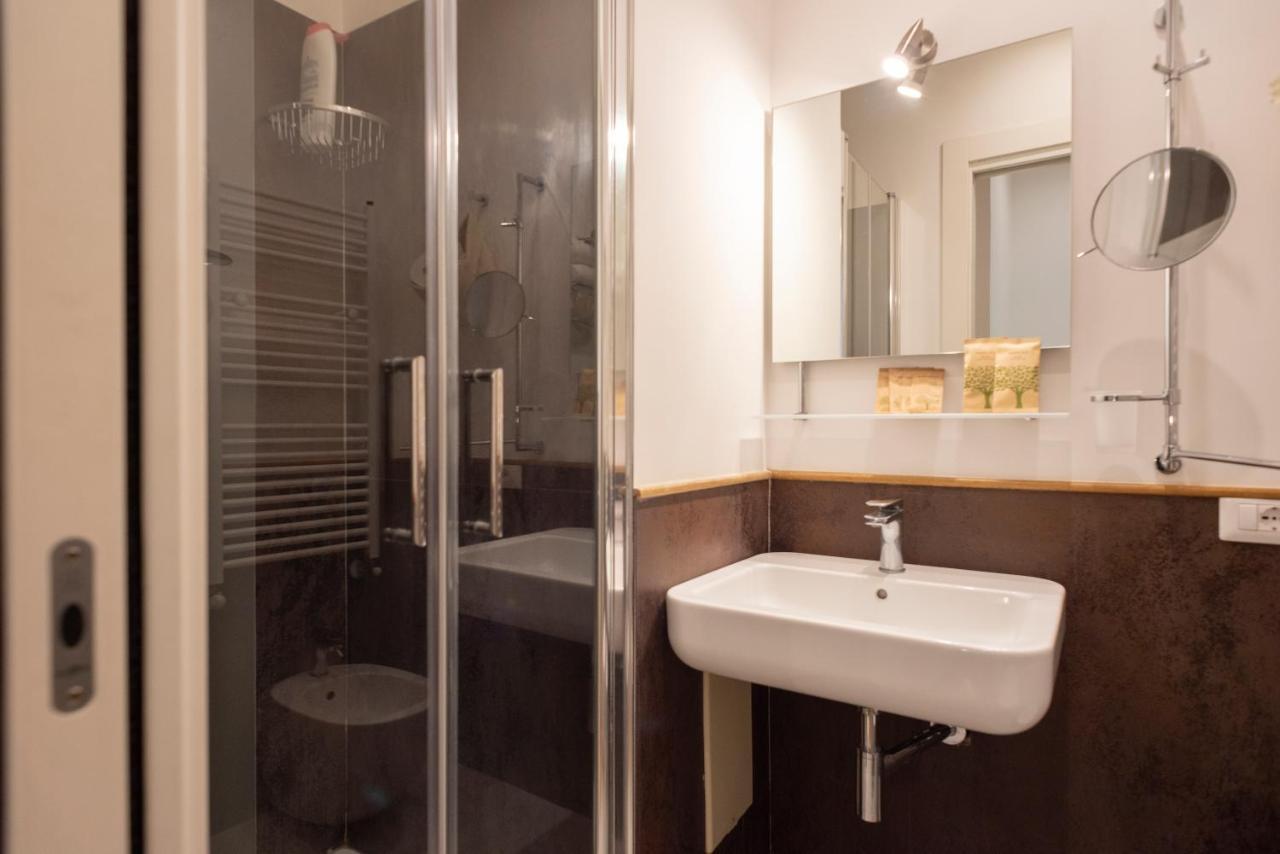 Pignatelli Rooms Napoli Bagian luar foto