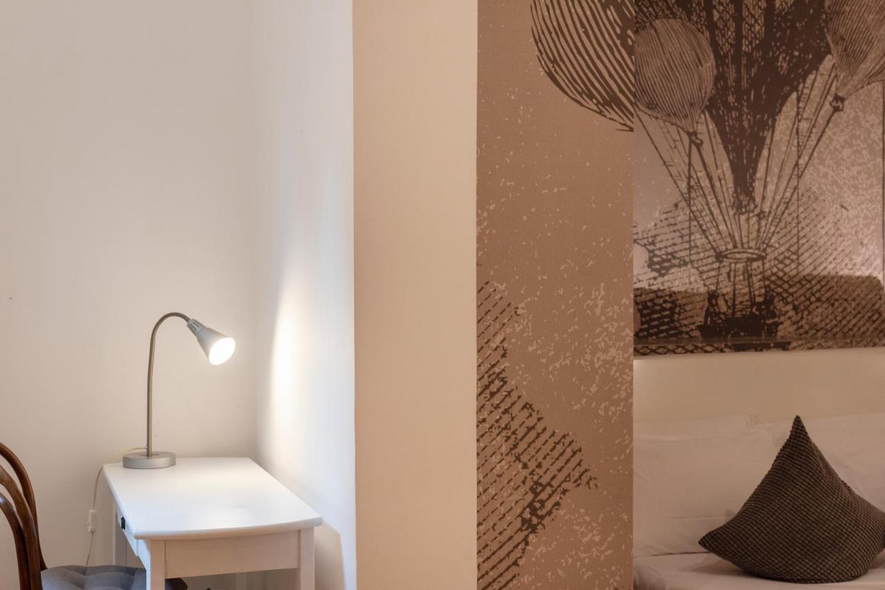 Pignatelli Rooms Napoli Bagian luar foto