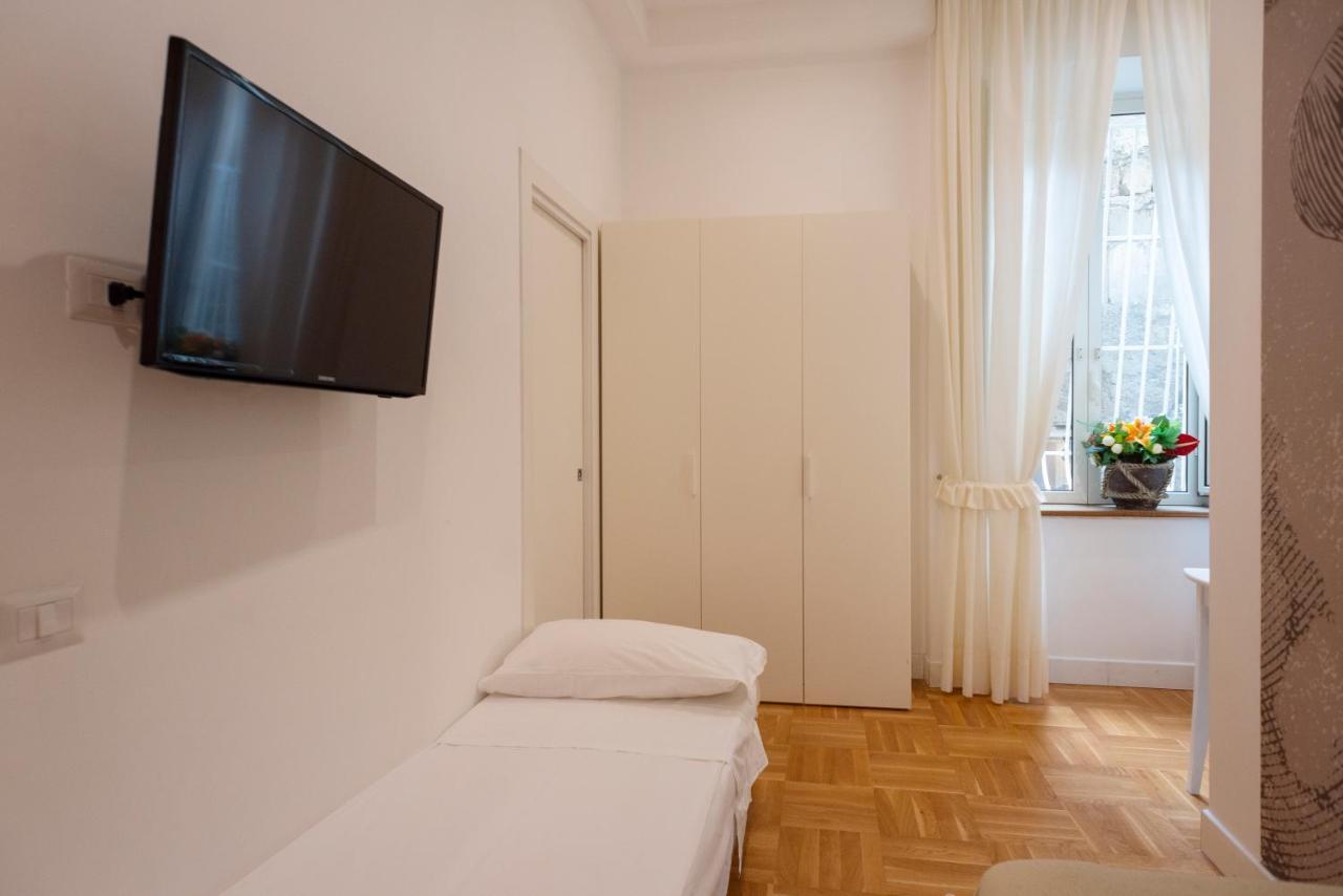 Pignatelli Rooms Napoli Bagian luar foto