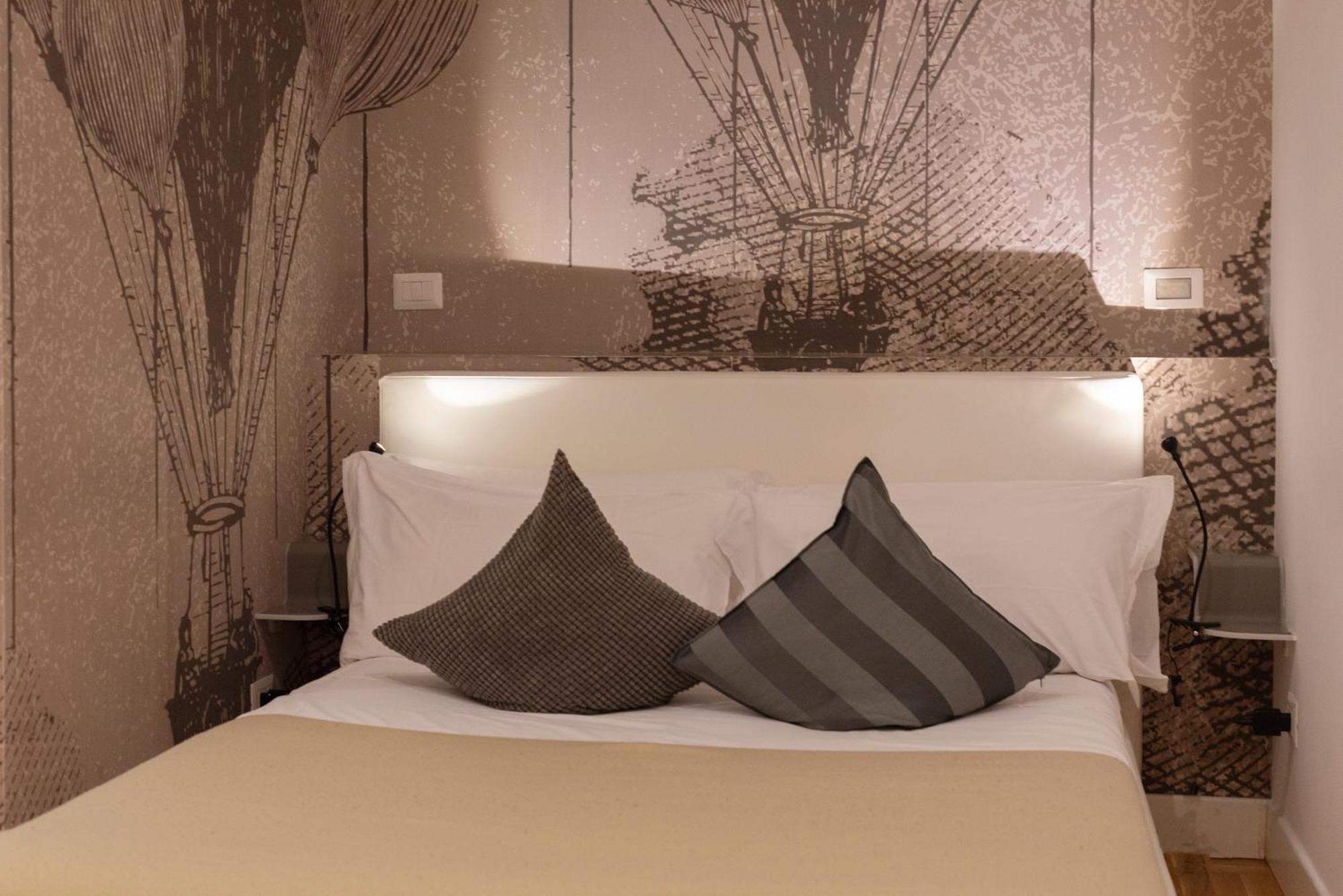 Pignatelli Rooms Napoli Bagian luar foto