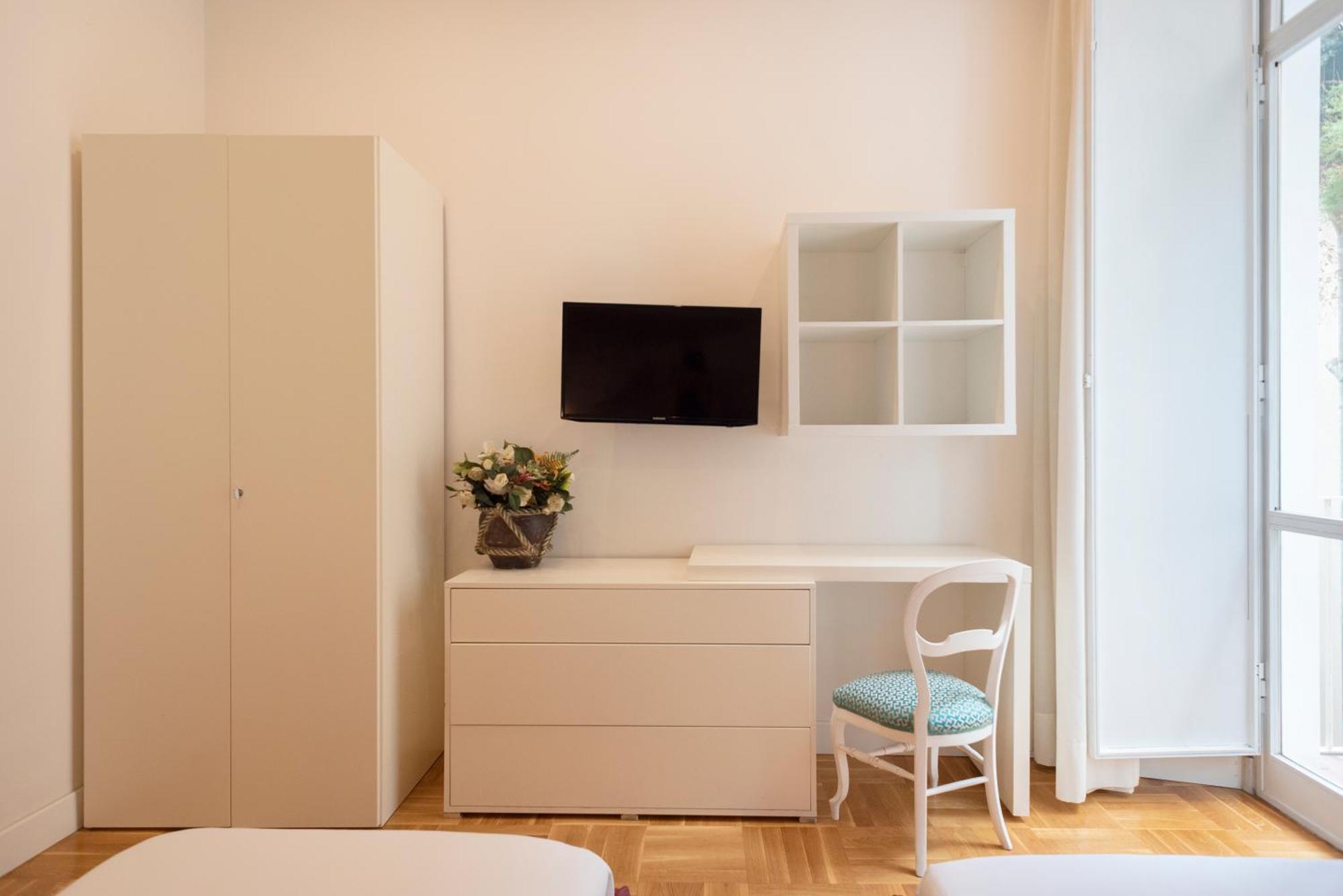 Pignatelli Rooms Napoli Bagian luar foto